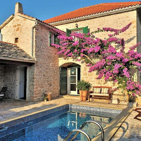 Villa Maruka Supetar Ngoại thất bức ảnh