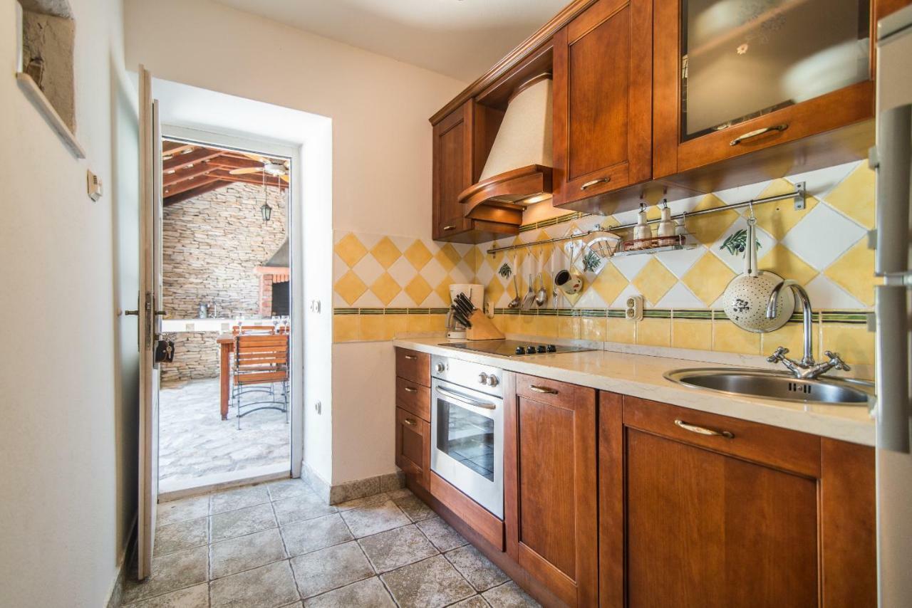 Villa Maruka Supetar Ngoại thất bức ảnh